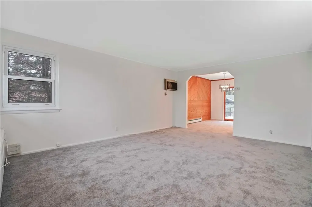 44 Troy Lane Yonkers NY 10701