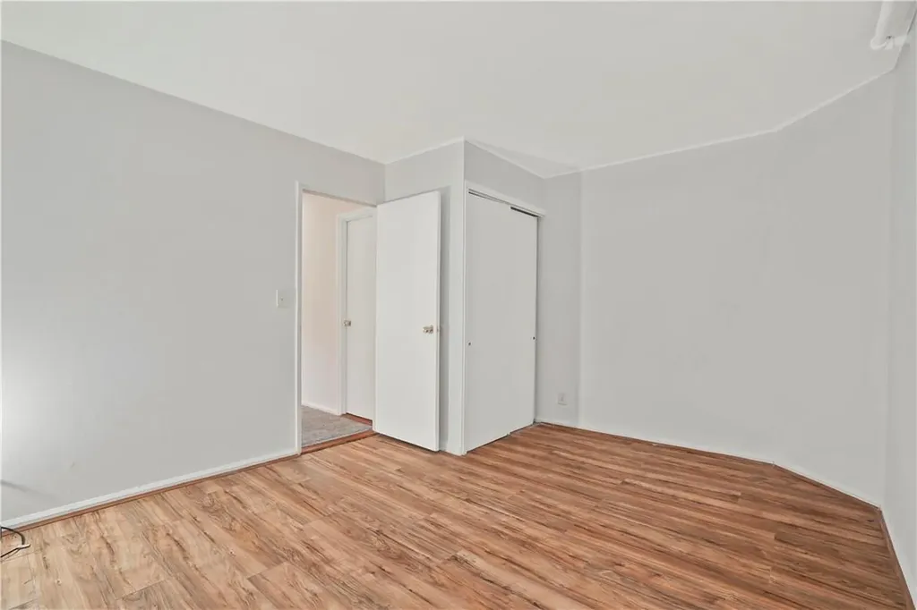 44 Troy Lane Yonkers NY 10701