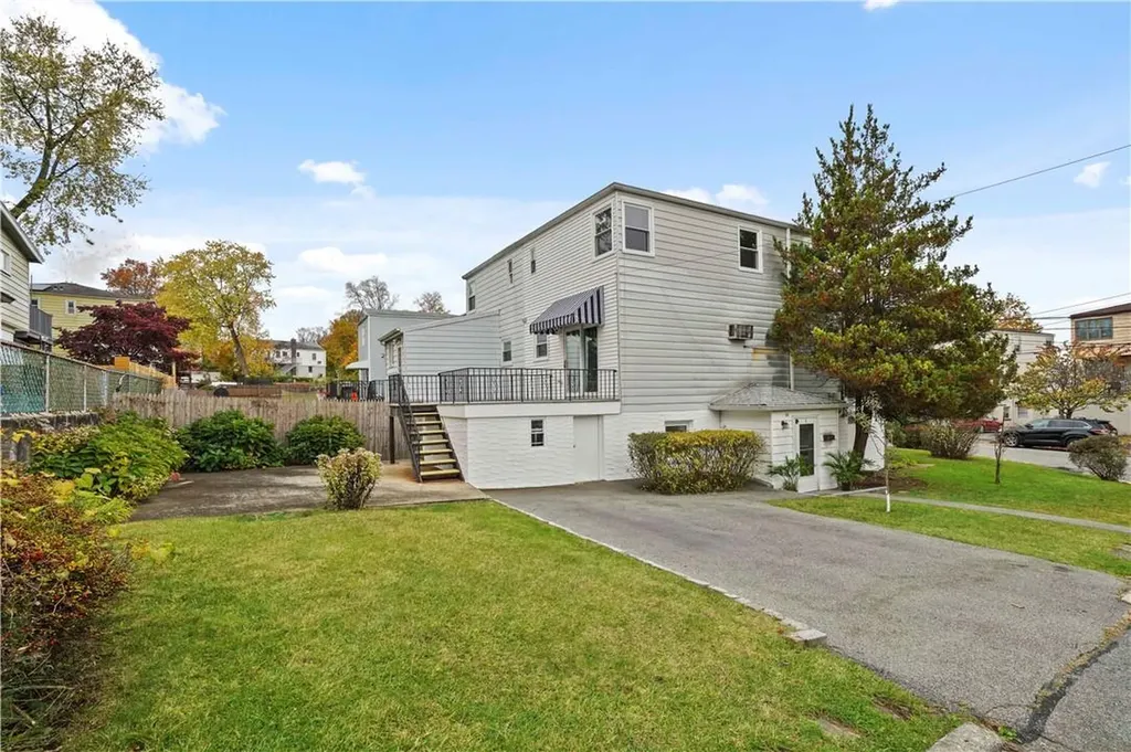 44 Troy Lane Yonkers NY 10701