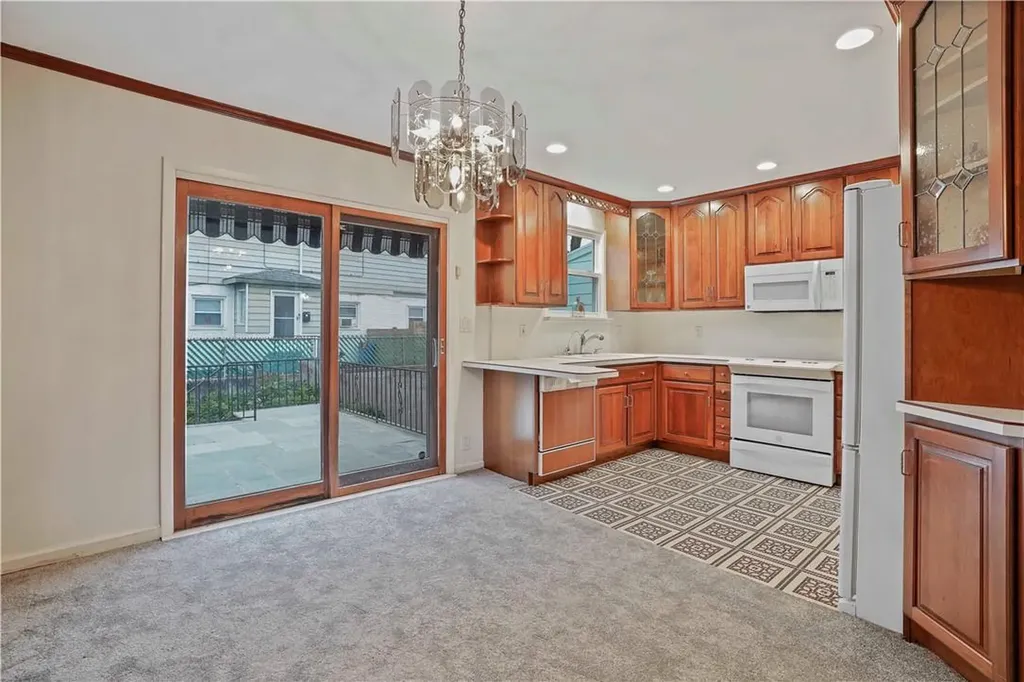 44 Troy Lane Yonkers NY 10701