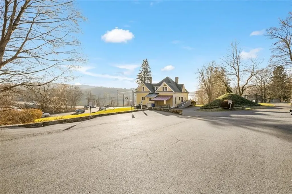 2180 Route 6 Carmel NY 10512