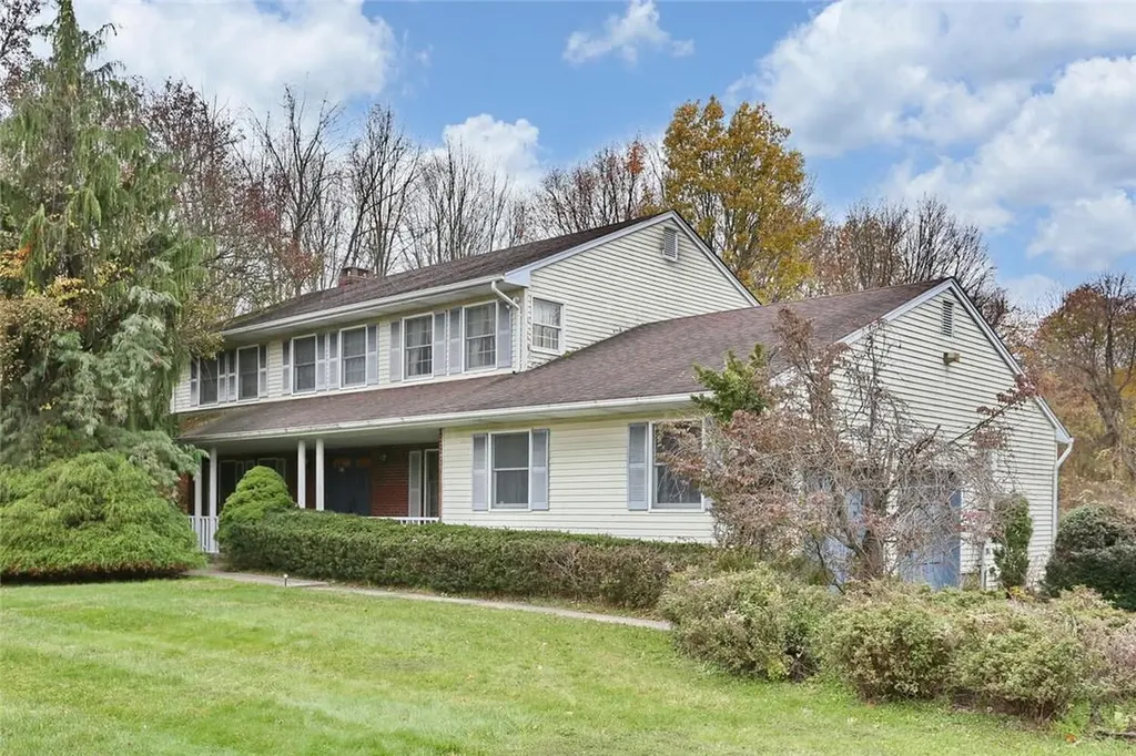 153 Van Wyck Road Blauvelt NY 10913