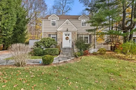 14 Beechwood Road Hartsdale NY 10530
