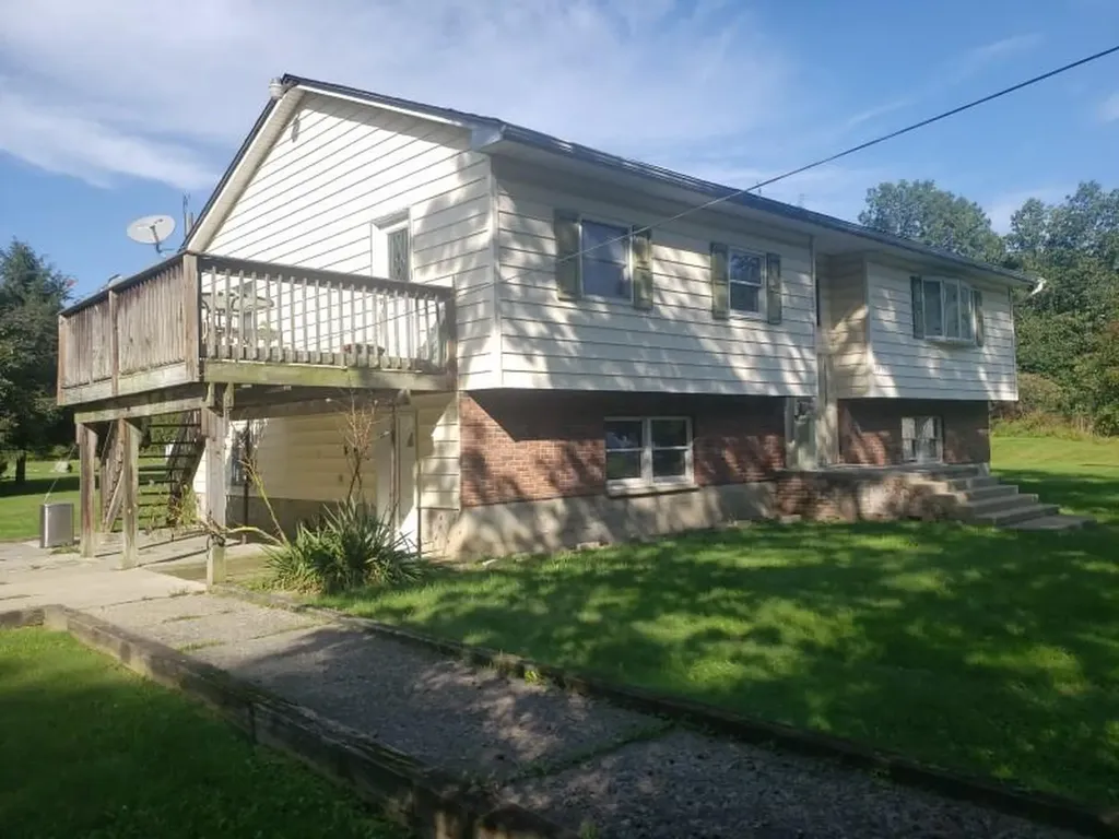 63 Krystal Lane Wallkill NY 12589