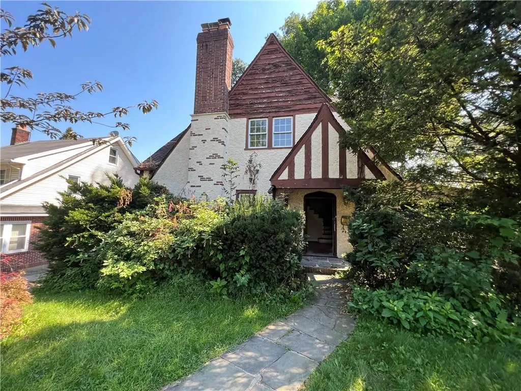 137 Mount Joy Place New Rochelle NY 10801