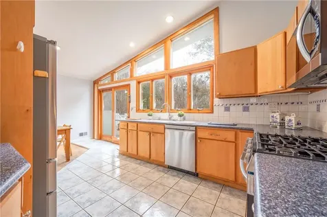 996 Barberry Road Yorktown Heights NY 10598