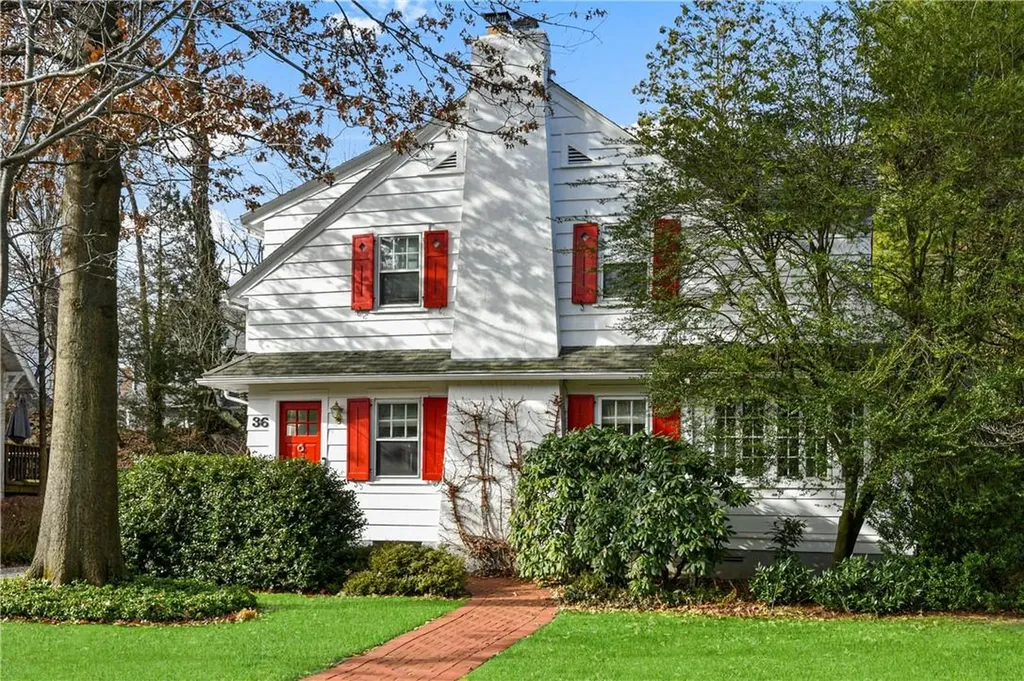 36 Concord Avenue Larchmont NY 10538