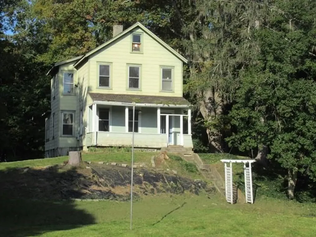 75 N Grand Avenue Poughkeepsie NY 12603