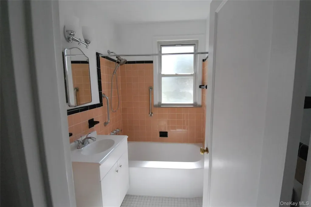 16 Wainwright Yonkers NY 10710