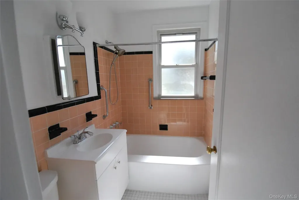 16 Wainwright Yonkers NY 10710