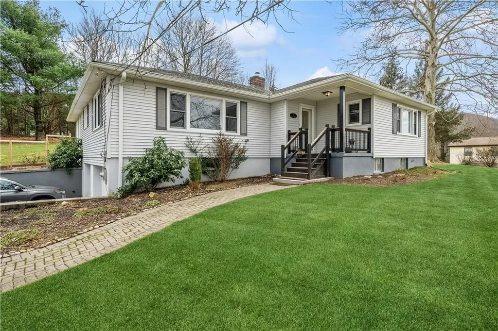 5 Hillside Avenue Warwick NY 10990