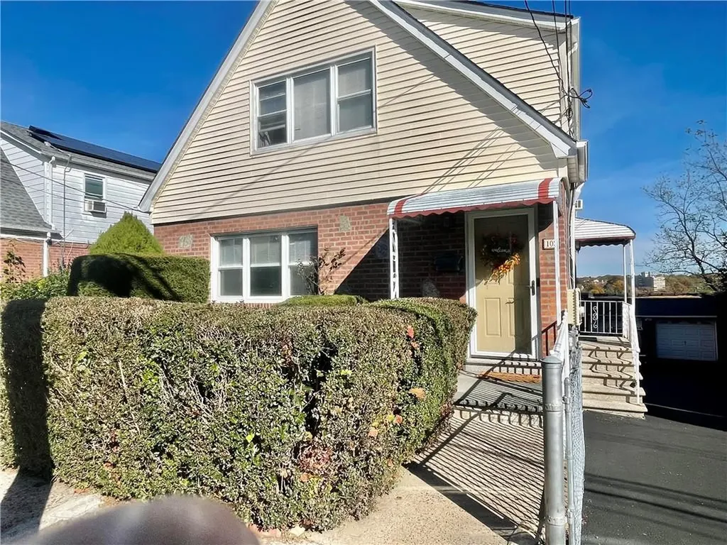 102 Staunton Street Yonkers NY 10704