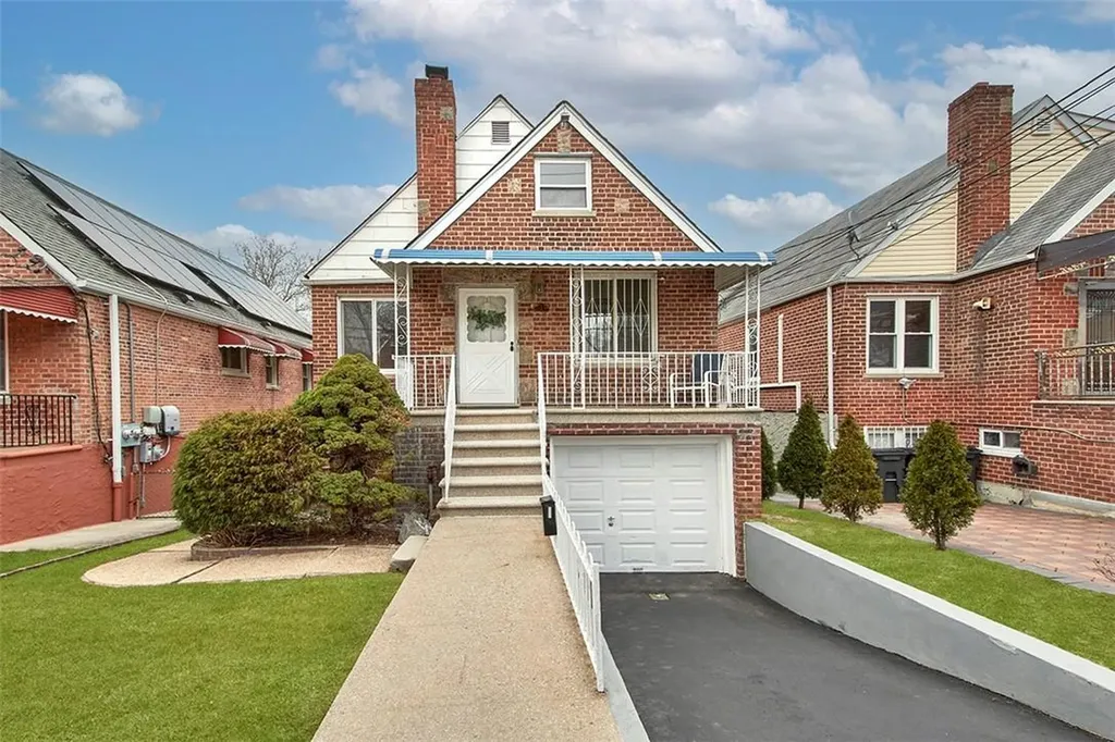 2544 Young Avenue Bronx NY 10469