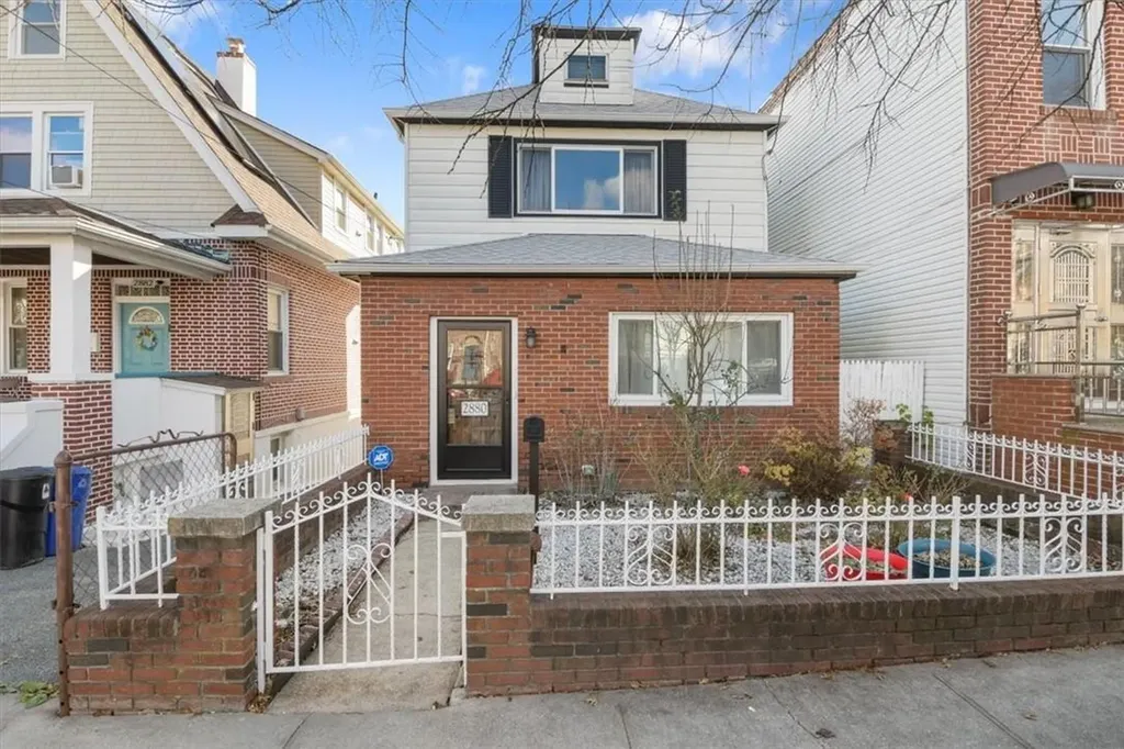 2880 Harrington Avenue Bronx NY 10461