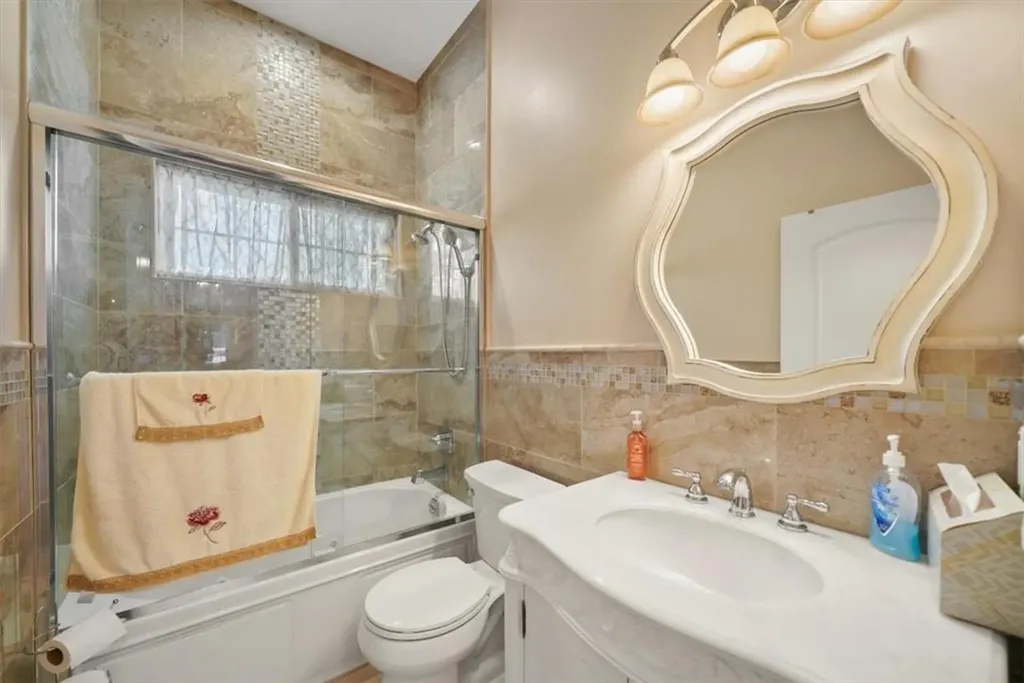 13 Spruce Lane West Nyack NY 10994
