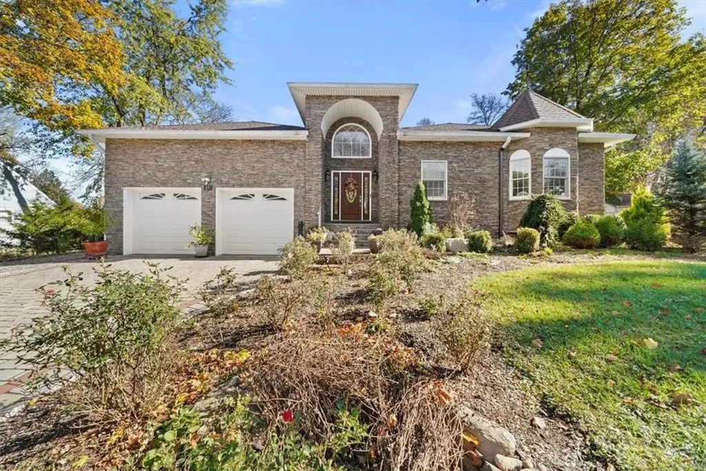 13 Spruce Lane West Nyack NY 10994