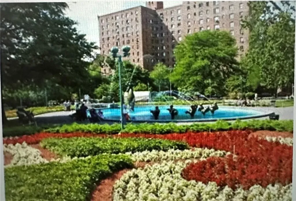 99 Metropolitan Oval New York NY 10462