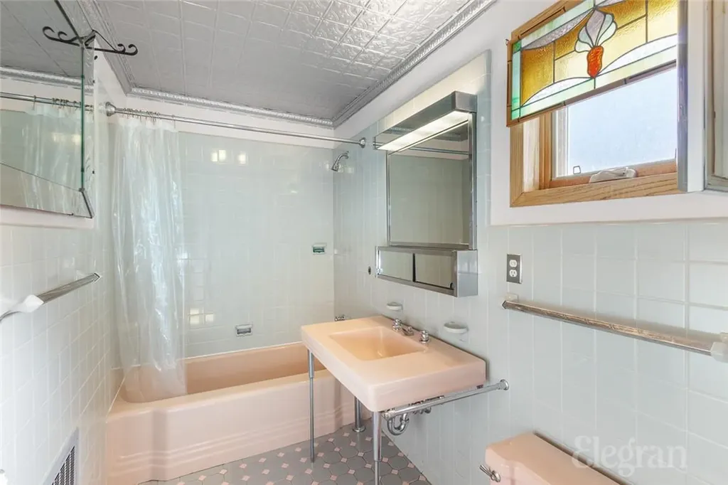 4 78th Street Brooklyn NY 11209