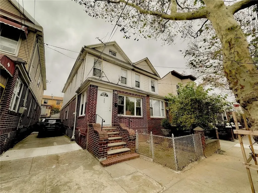 271 E 38th Street Brooklyn NY 11203