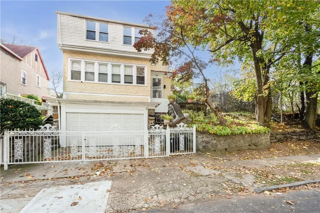 218 E 4th Street Mount Vernon NY 10553