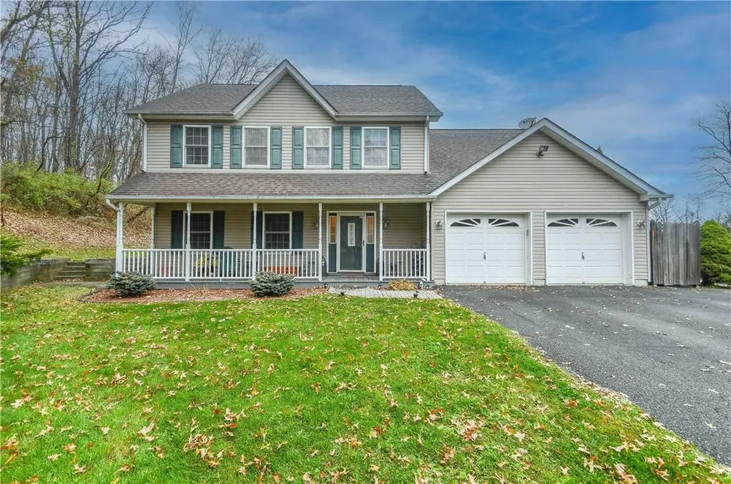 11 Houghtailing Lane Wallkill NY 12589