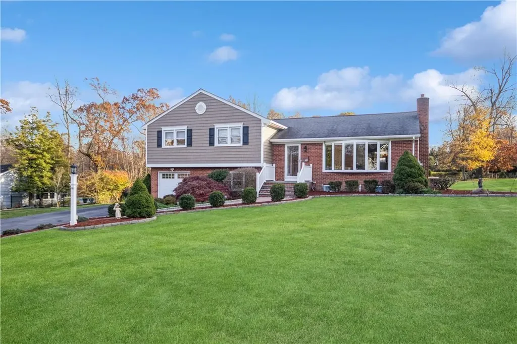 16 Birchbrook Drive Valhalla NY 10595
