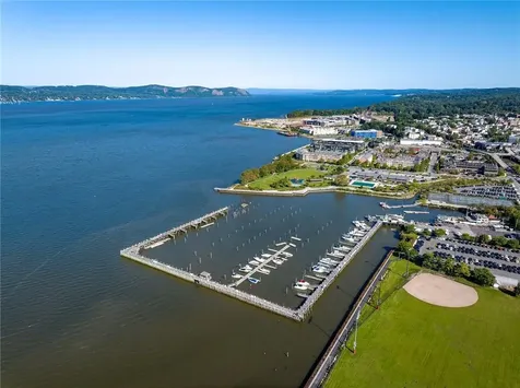 18 Rivers Edge Drive Tarrytown NY 10591