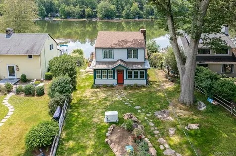 24 Cove Road South Salem NY 10590