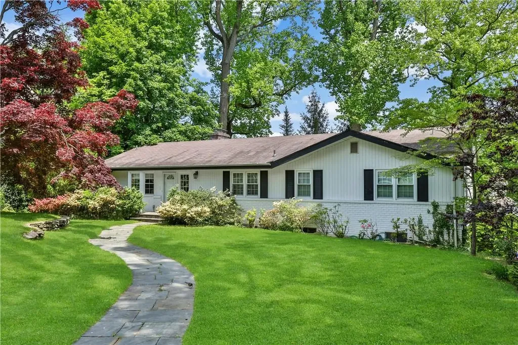 304 Lyncroft Road New Rochelle NY 10804