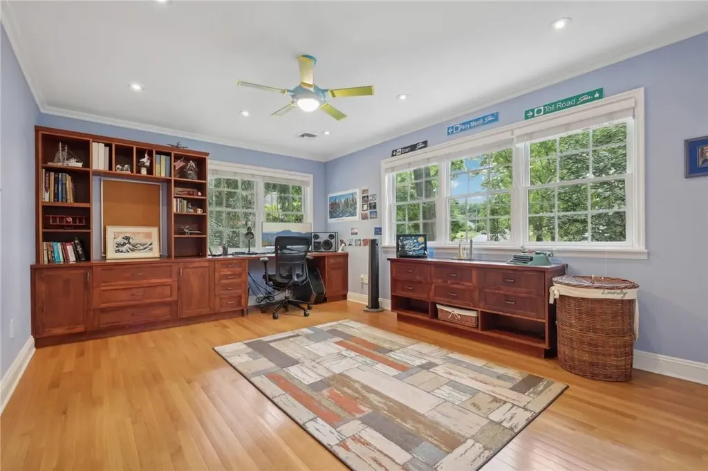 98 Sparrow Lane Pearl River NY 10965