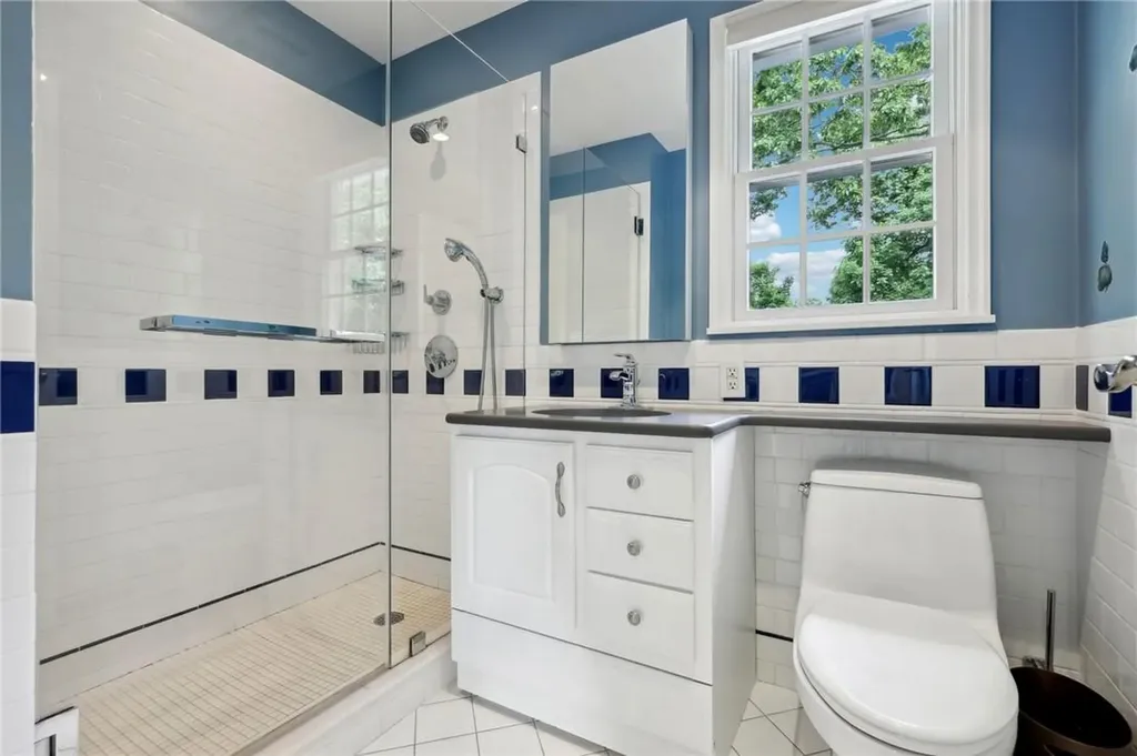 98 Sparrow Lane Pearl River NY 10965