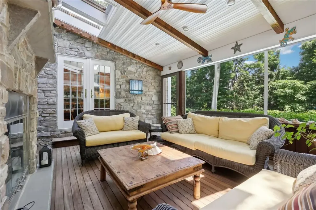 98 Sparrow Lane Pearl River NY 10965