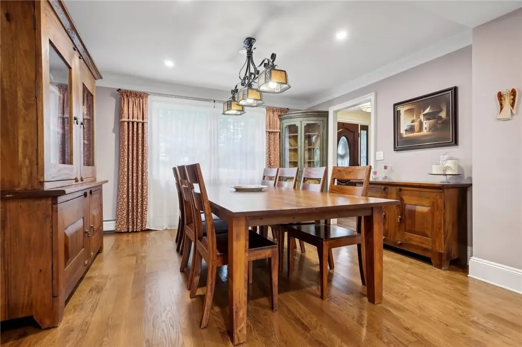 98 Sparrow Lane Pearl River NY 10965