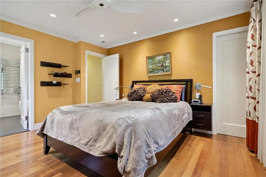 98 Sparrow Lane Pearl River NY 10965