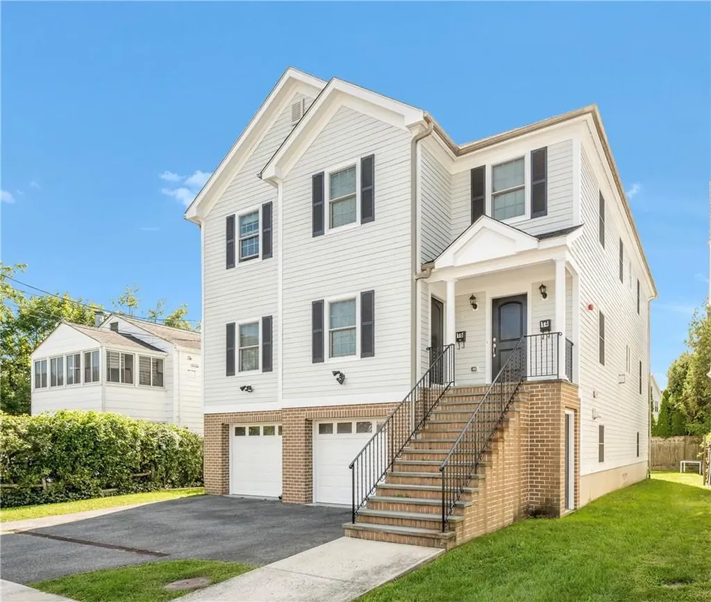 16 Oak Street Harrison NY 10528