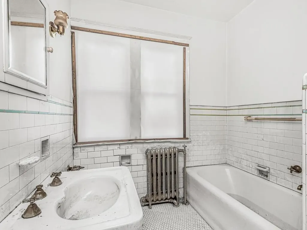 1850 Billingsley Terrace Bronx NY 10453