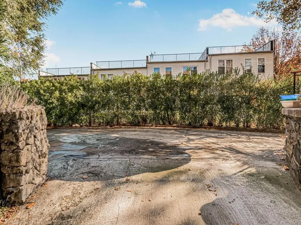1850 Billingsley Terrace Bronx NY 10453