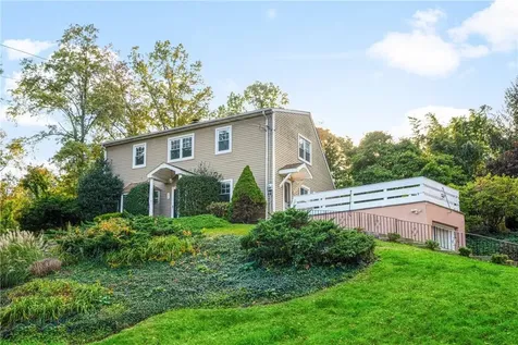 66 N Hampton Drive White Plains NY 10603
