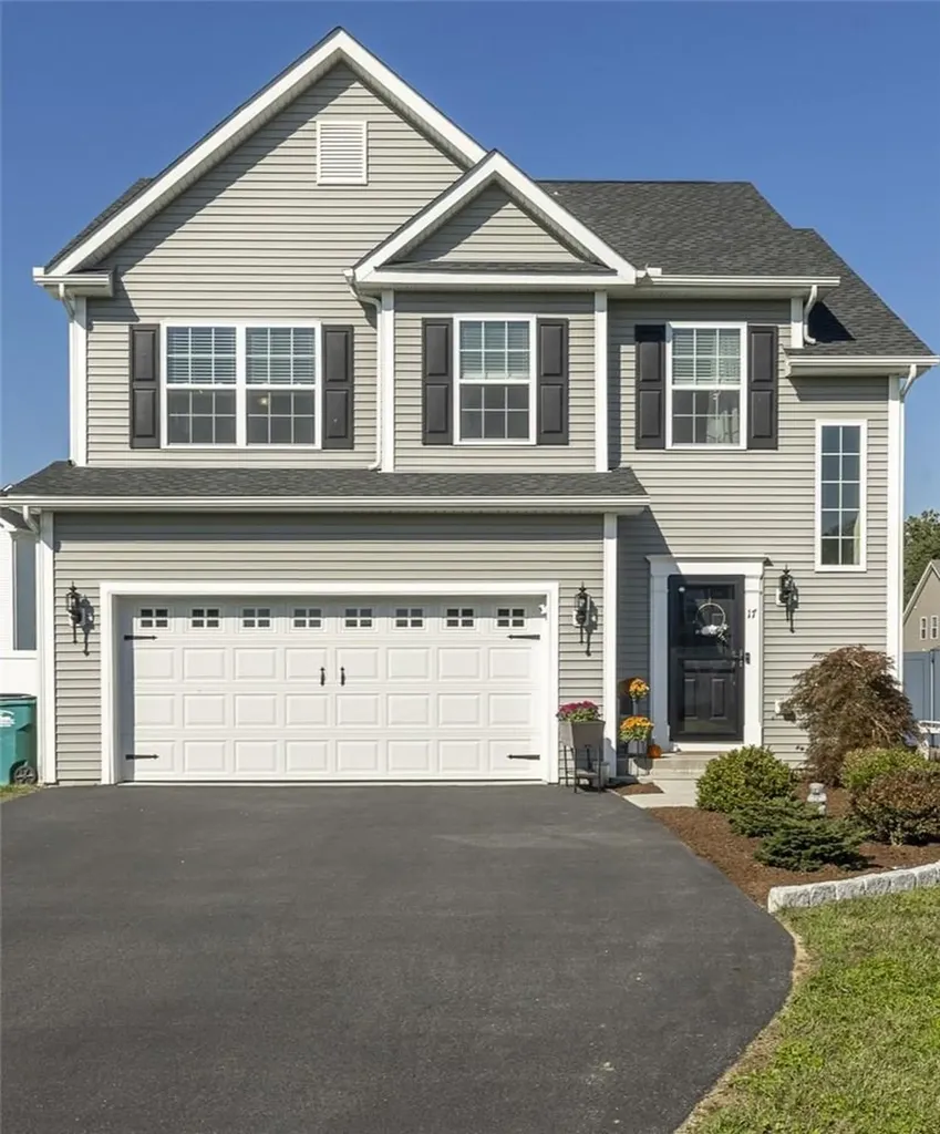 17 Nichols Court Poughkeepsie NY 12603
