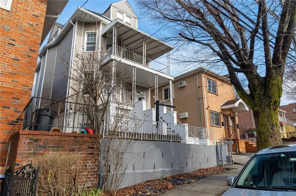2055 Strang Avenue Bronx NY 10466