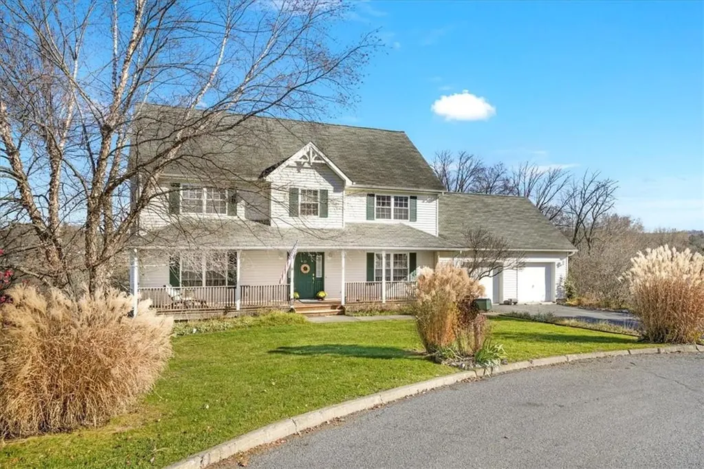 33 Valley Court Florida NY 10921