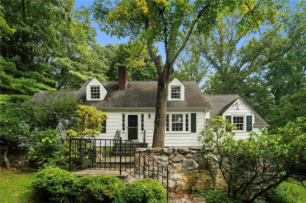25 Worthen Way Chappaqua NY 10514