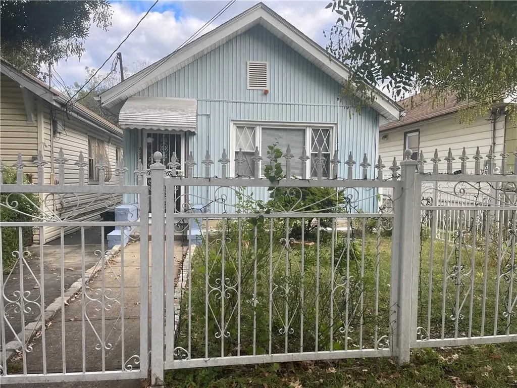4228 Barnes Avenue Bronx NY 10466