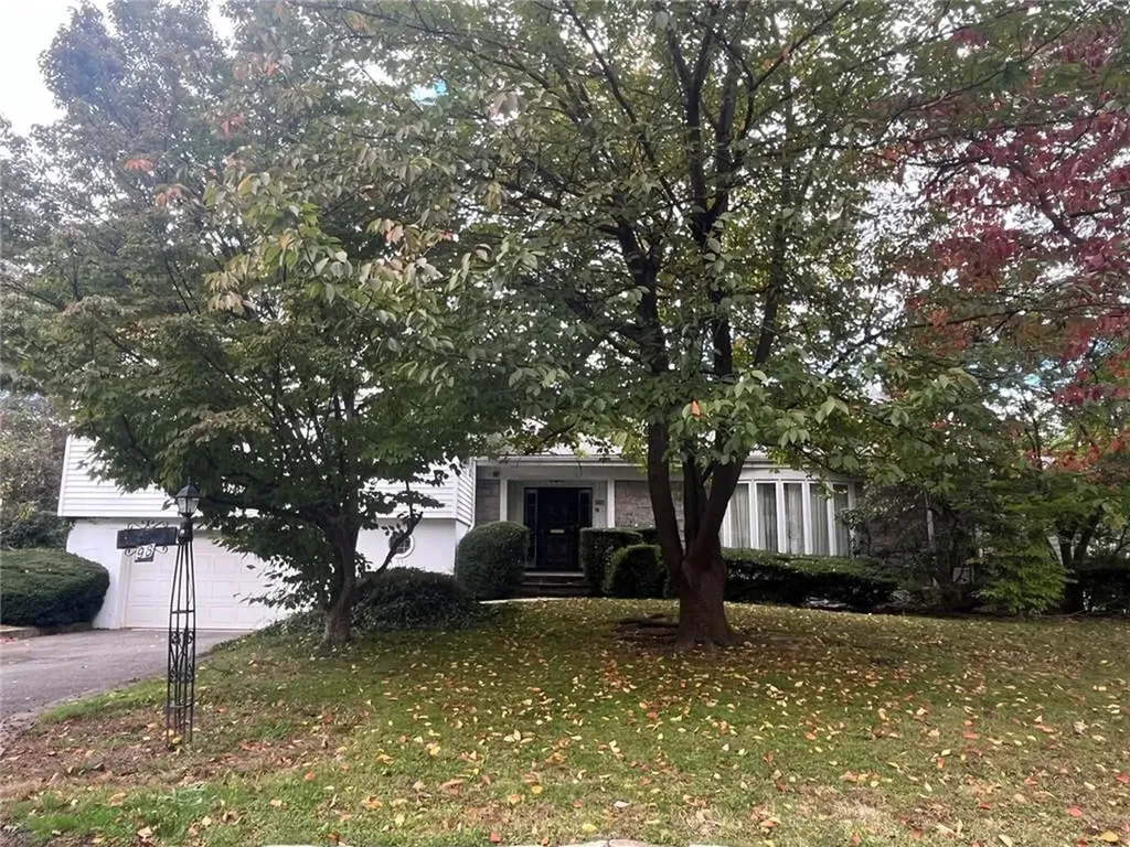 98 Bobolink Road Yonkers NY 10701