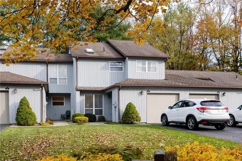 10 E Knoll Rhinebeck NY 12572