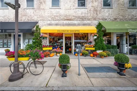 73 Pondfield Road Bronxville NY 10708