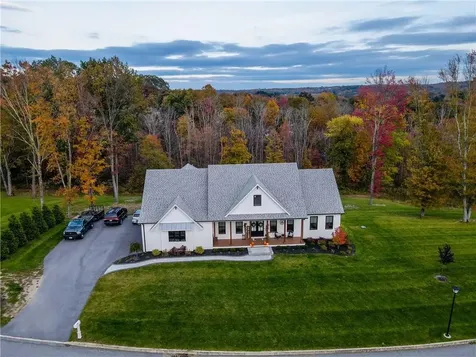 8 Balmoral Court Poughkeepsie NY 12603