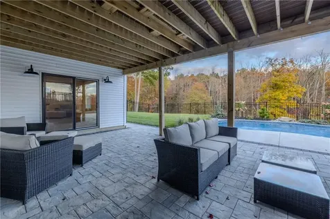 8 Balmoral Court Poughkeepsie NY 12603
