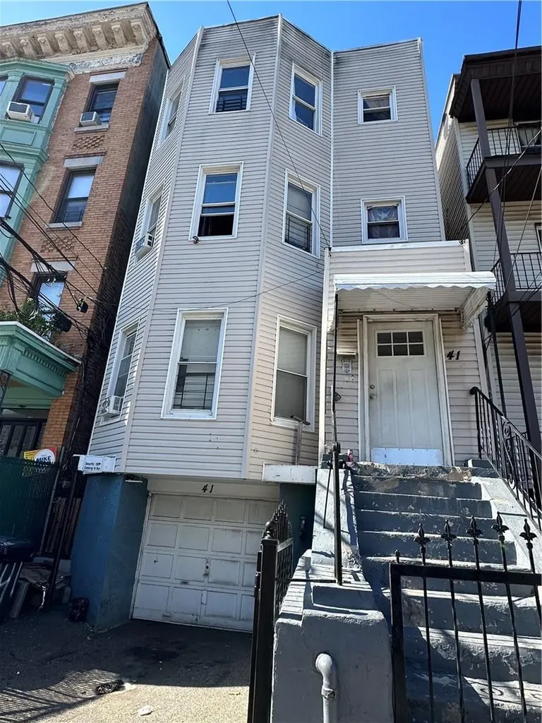 41 Victor Street Yonkers NY 10701