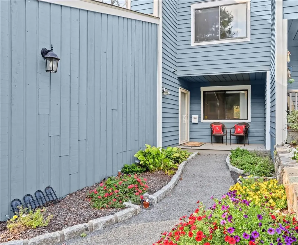 10 Timber Ridge Mount Kisco NY 10549